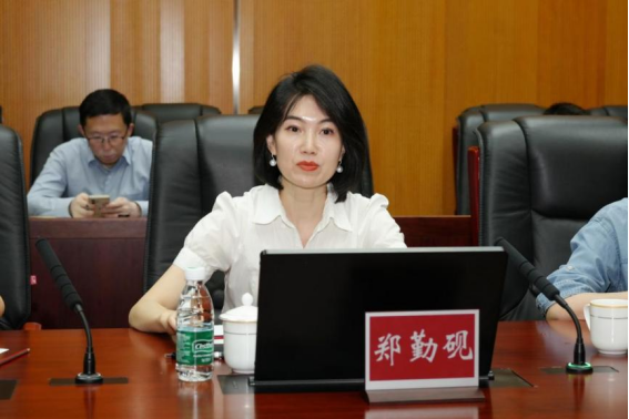 中央美术学院教授郑勤砚 中央美术学院教授郑勤砚